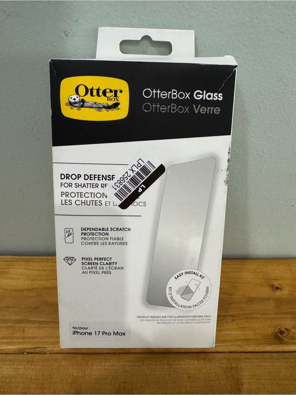 OtterBox Glass Screen Protector - White and Black Packaging